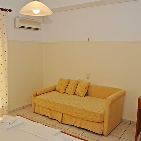 Delfini Hotel Теологос Екстериор снимка