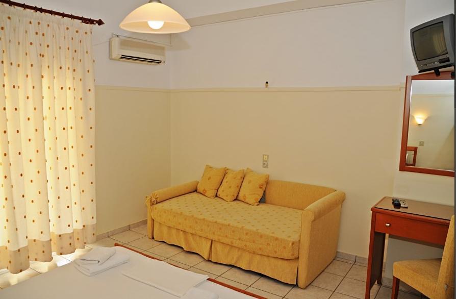 Delfini Hotel Теологос Екстериор снимка